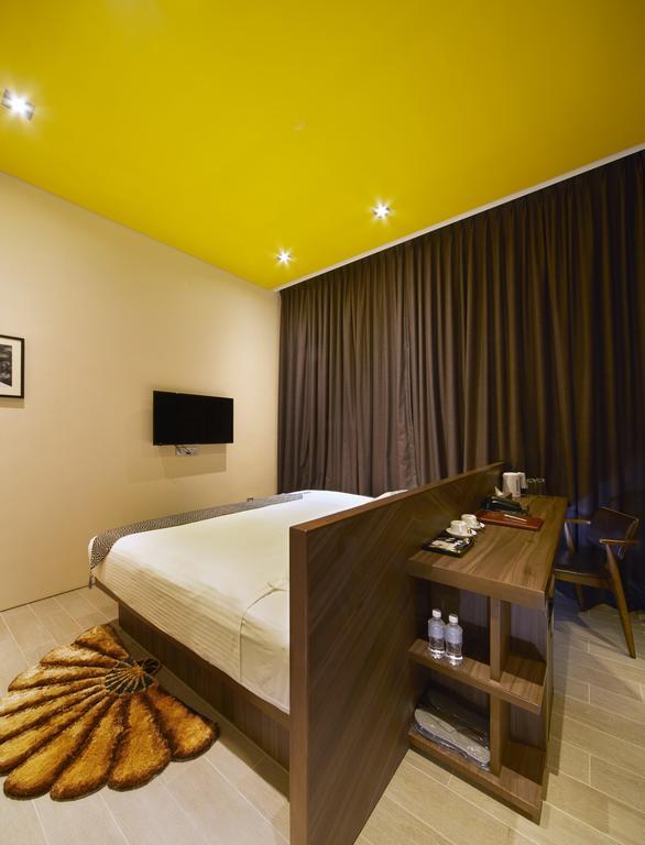 Yan 3* Singapura